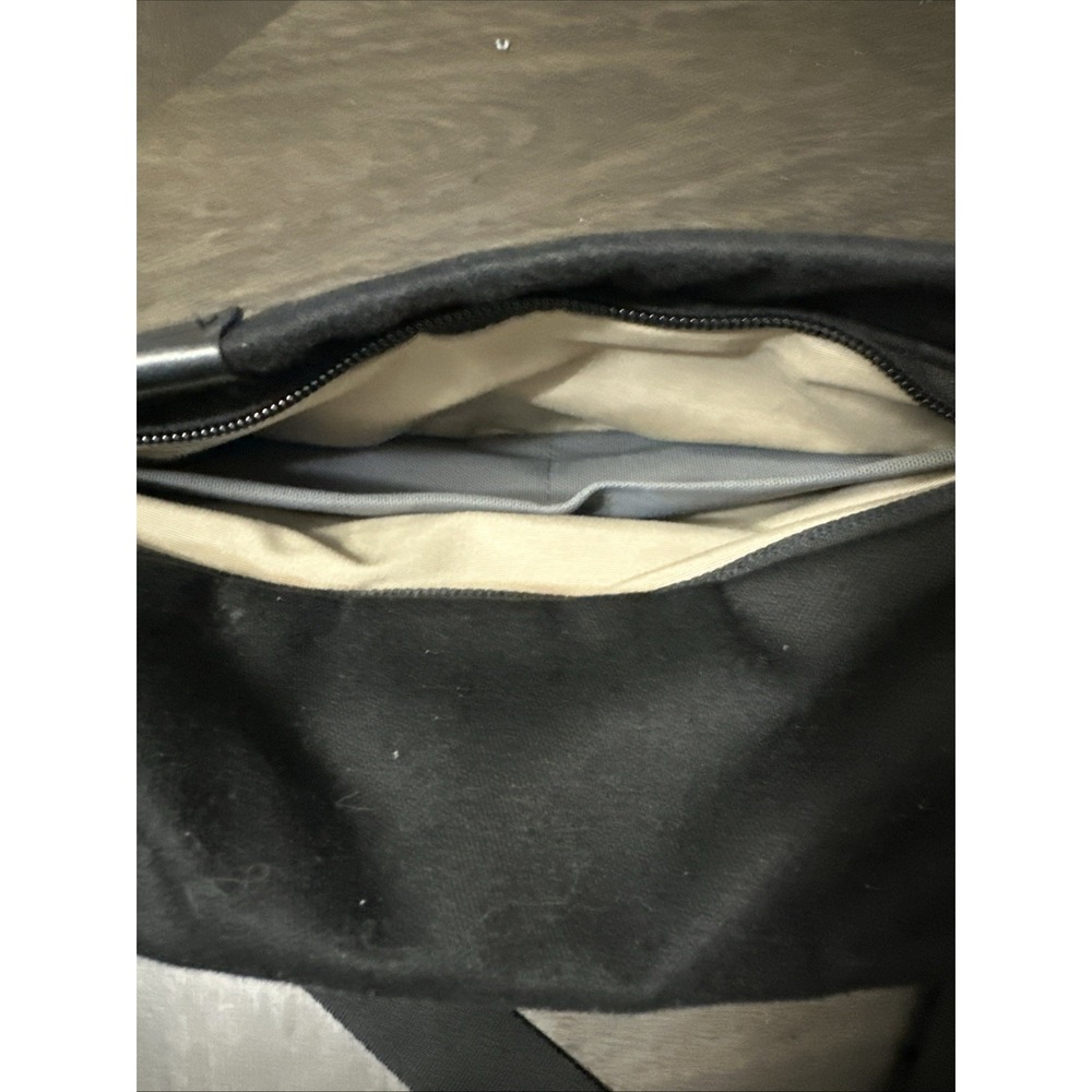 Bellroy Sling Mini Ranger Black - Picture 4 of 6